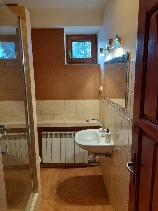 Apartamento Bronowice- Parter Domu Cracovia Exterior foto