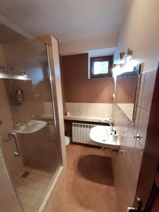 Apartamento Bronowice- Parter Domu Cracovia Exterior foto